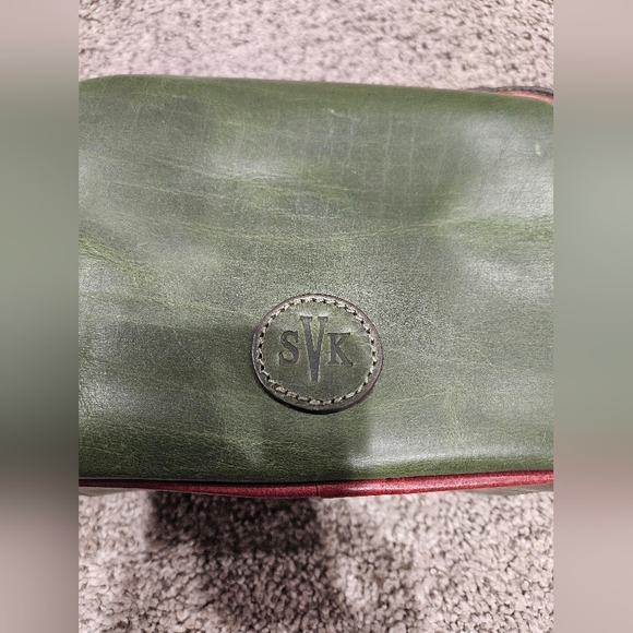 Hand Tooled Leather  Tan and Green Crossbody Bag - Picture 6 of 8